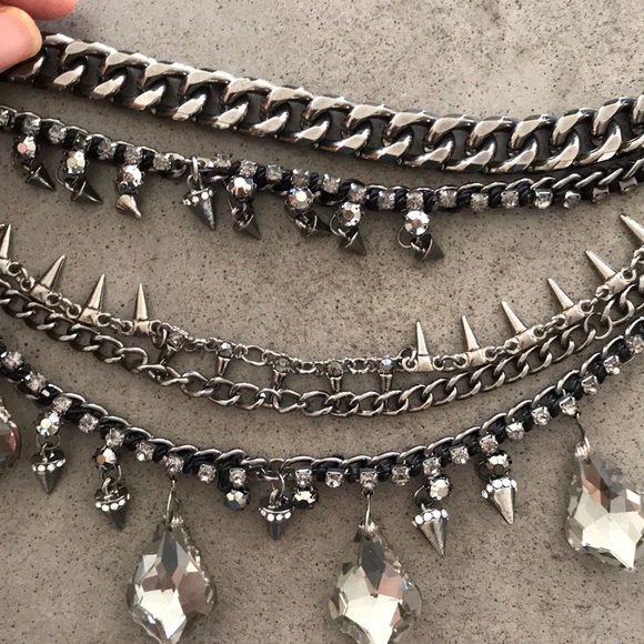 Layered chain & crystal necklace - Picture 5 of 5